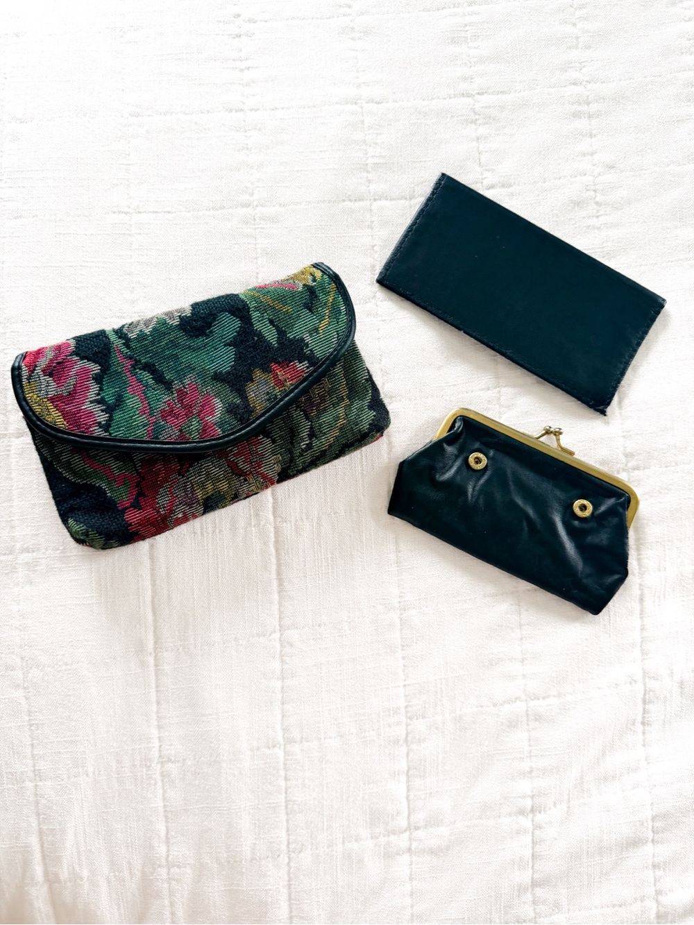Vintage Floral Tapestry Clutch Purse with Leather Coin Purse & Checkbook Cover